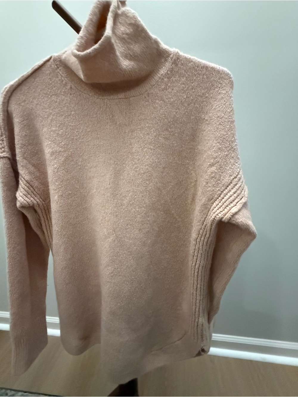 GAP Women's Soft Pink Turtleneck Sweater